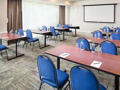 Hilton Atlanta Perimeter Hotel 3*