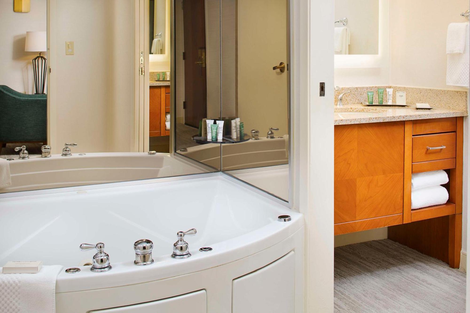 Hilton Atlanta Perimeter Hotel