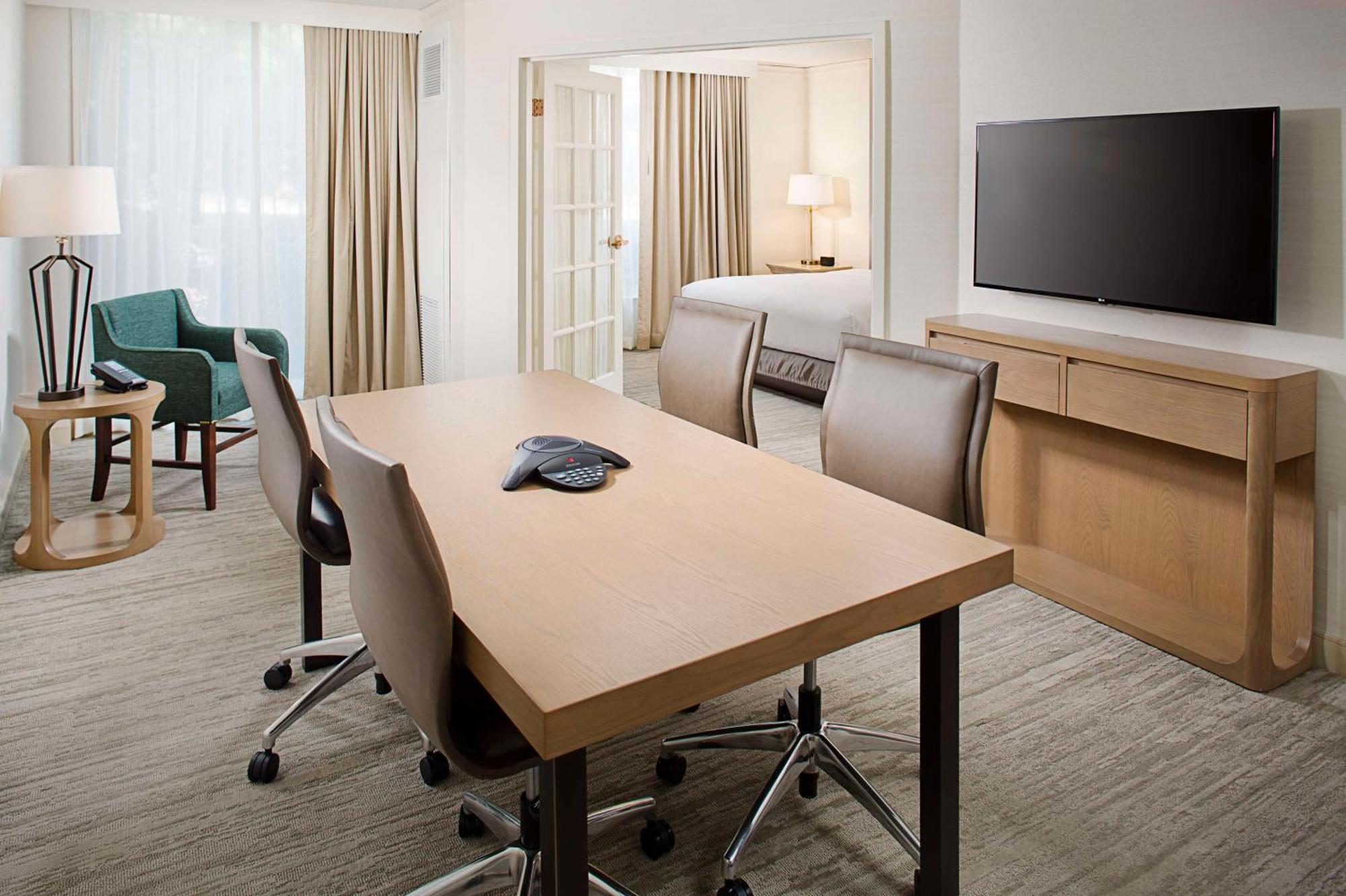 Hilton Atlanta Perimeter 3* Sandy Springs