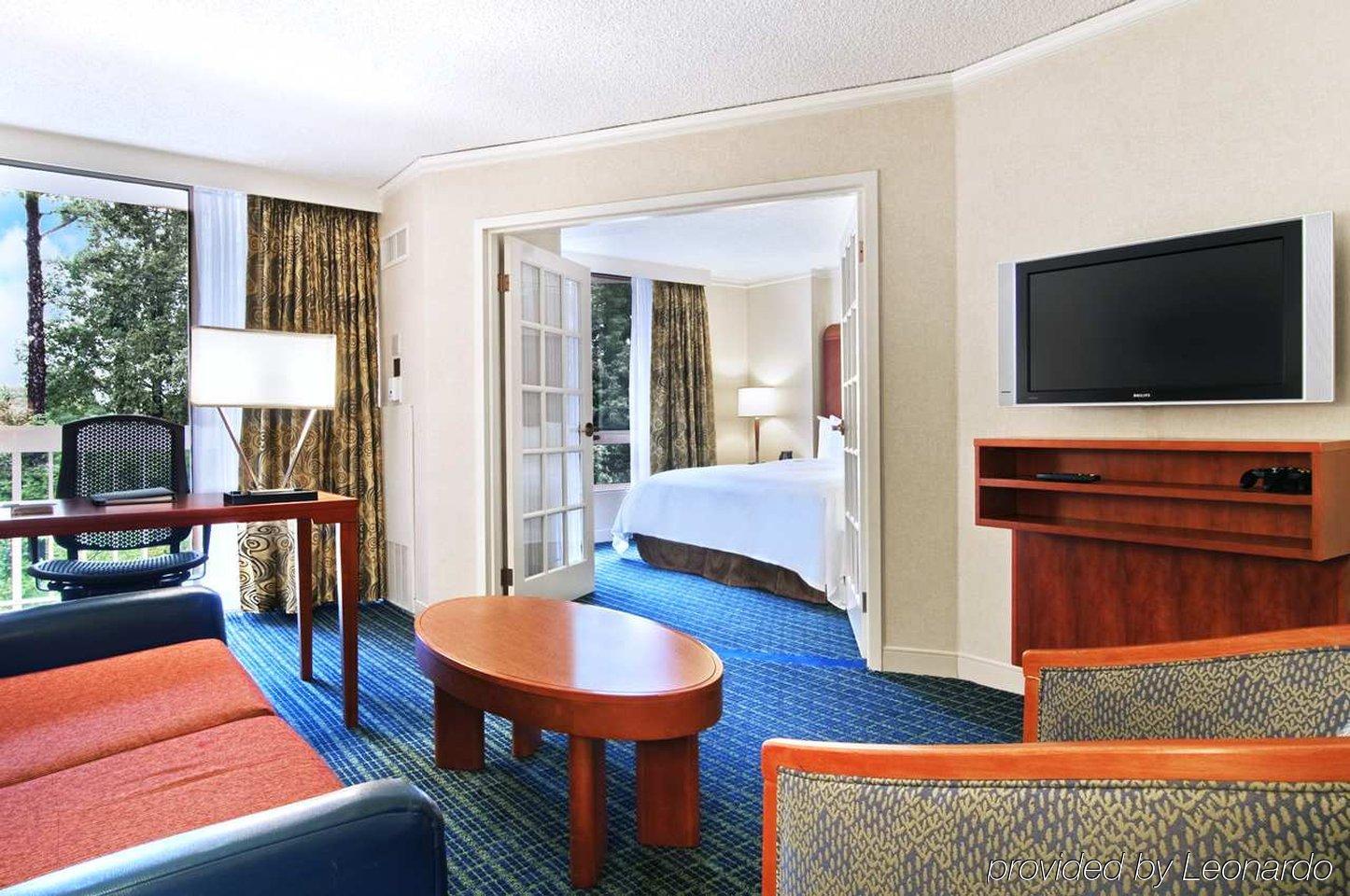 Hilton Atlanta Perimeter 3*