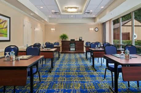 Hilton Atlanta Perimeter Hotel 3*